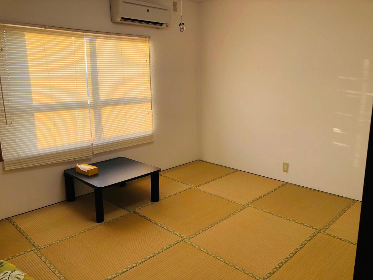 Hotel Yoko House Uruma Exterior foto